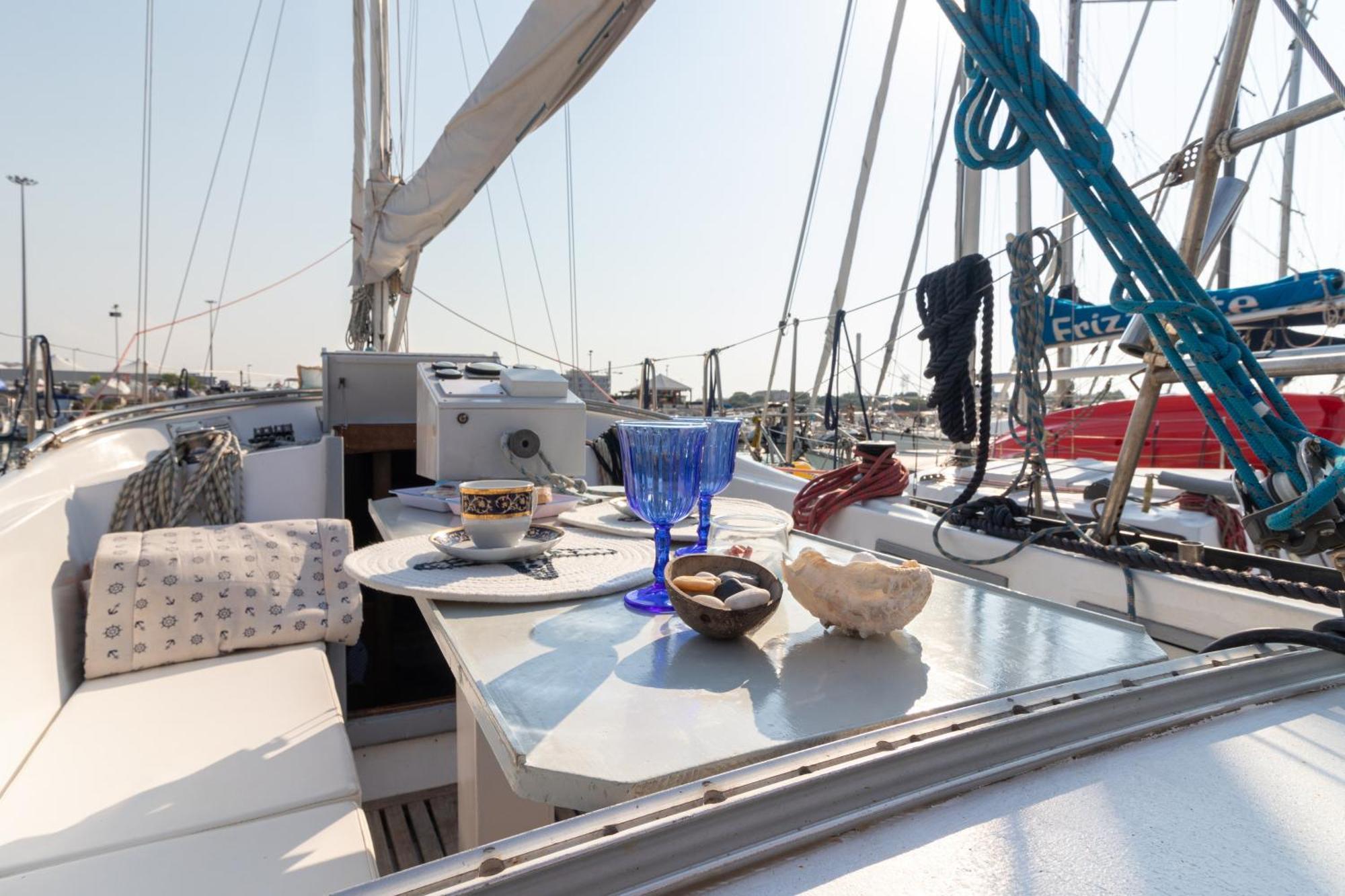 Quo Vadis Yacht Hotel Bari Eksteriør billede