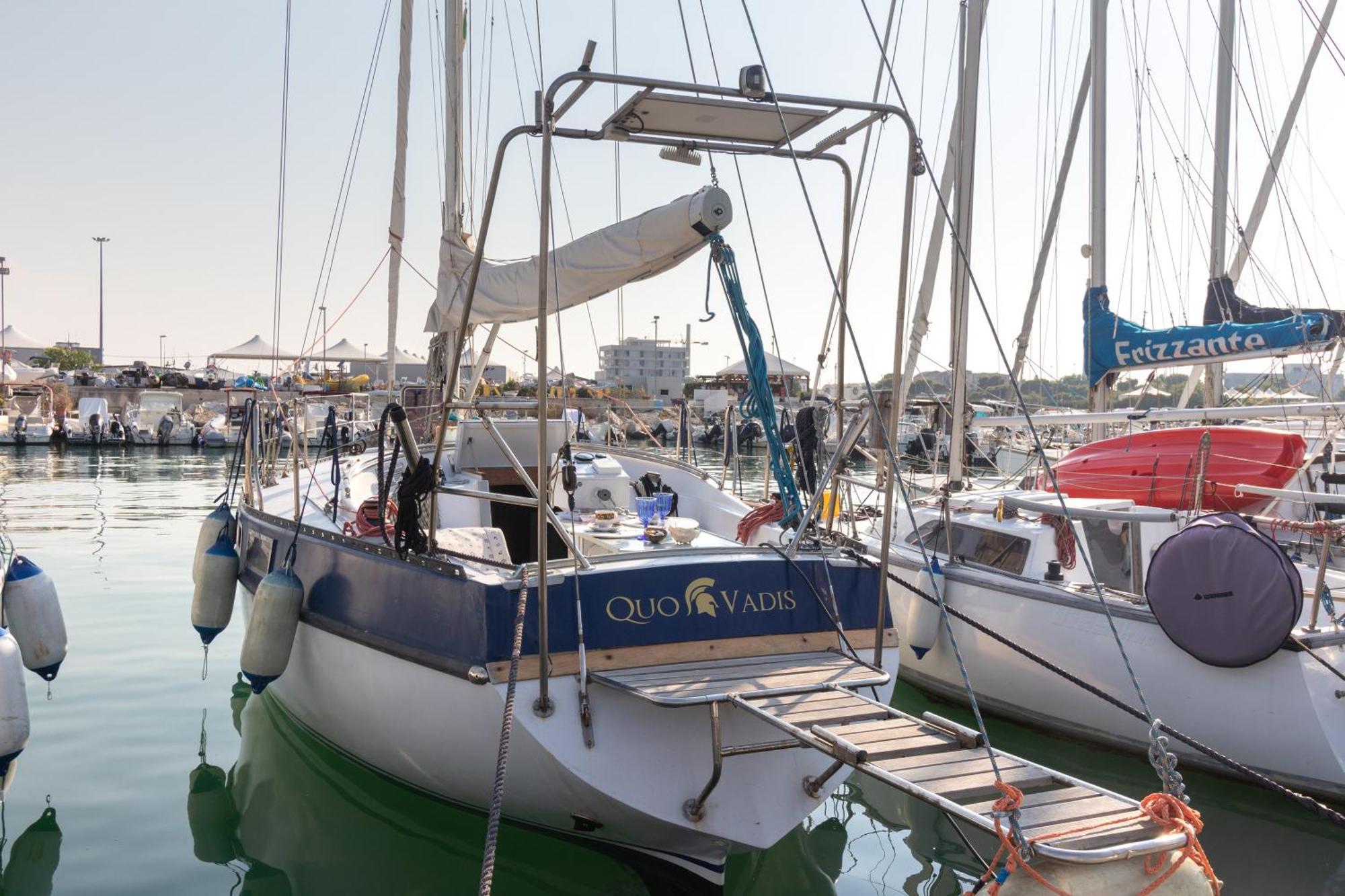 Quo Vadis Yacht Hotel Bari Eksteriør billede